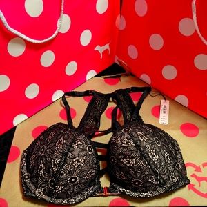 New Victorias secrets very sexy Bra 32D